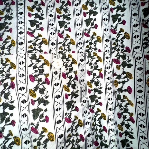 Prides Landing vintage Patterned Button-Up floral Shirt. Size MP. GUC - Picture 2 of 14